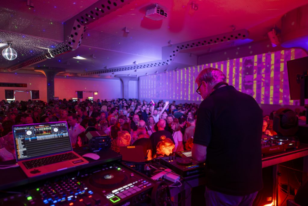 WarmUp 0226 135 Copyright Sander Pitl